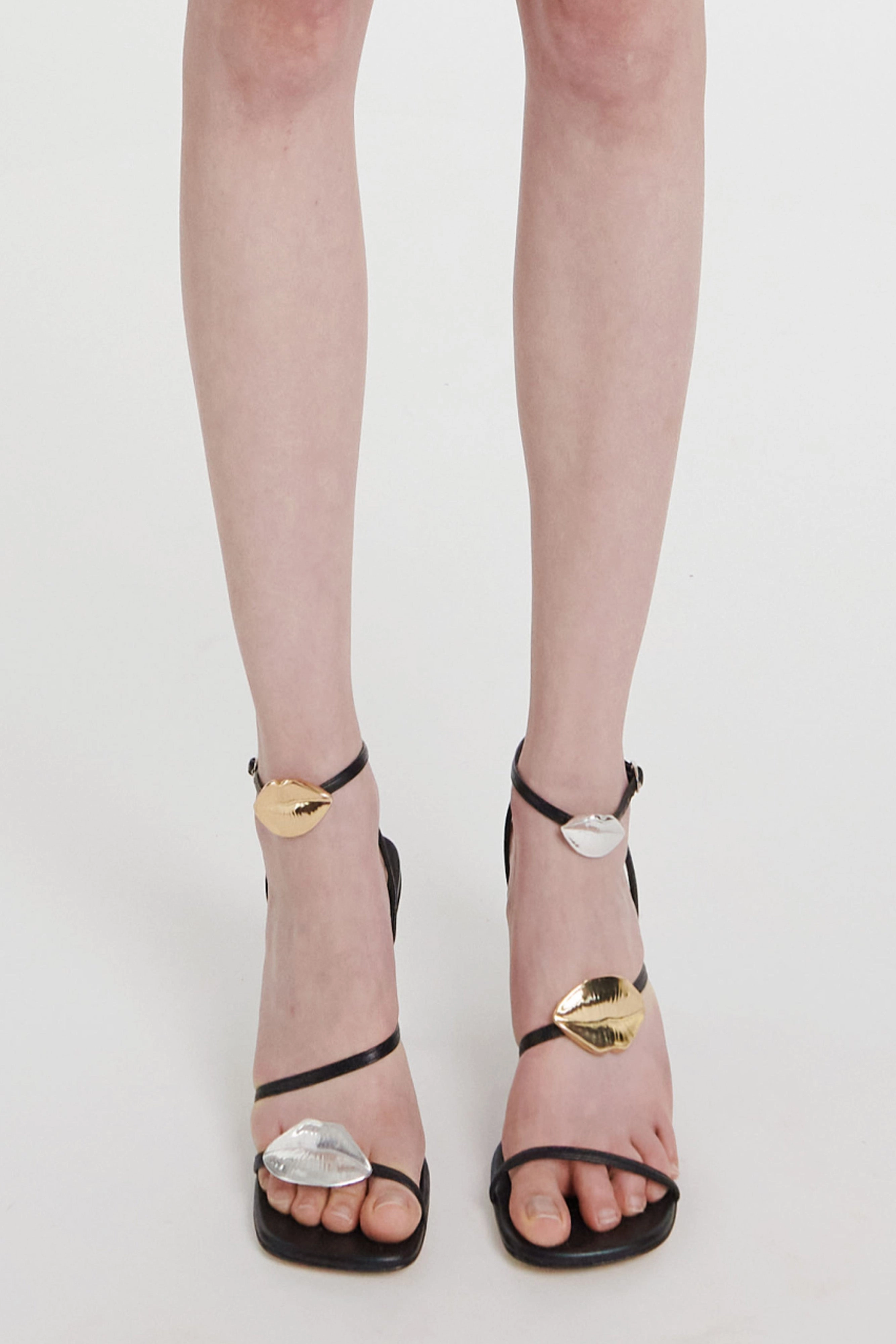 Beta Kiss Metallic Round Toe Sandal With Lip Black Silver Gold