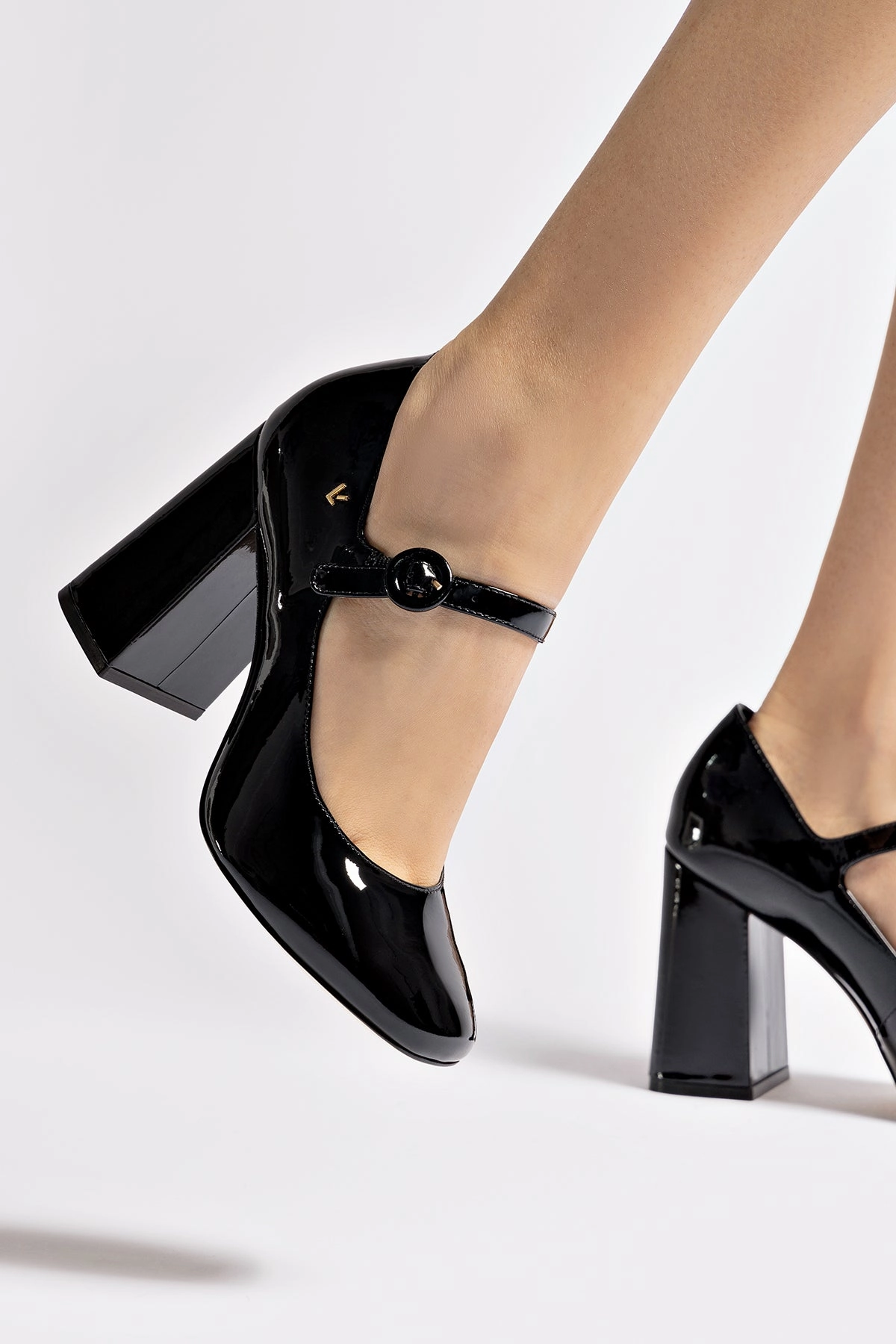 Blair Hi Pump In Black Patent Leather