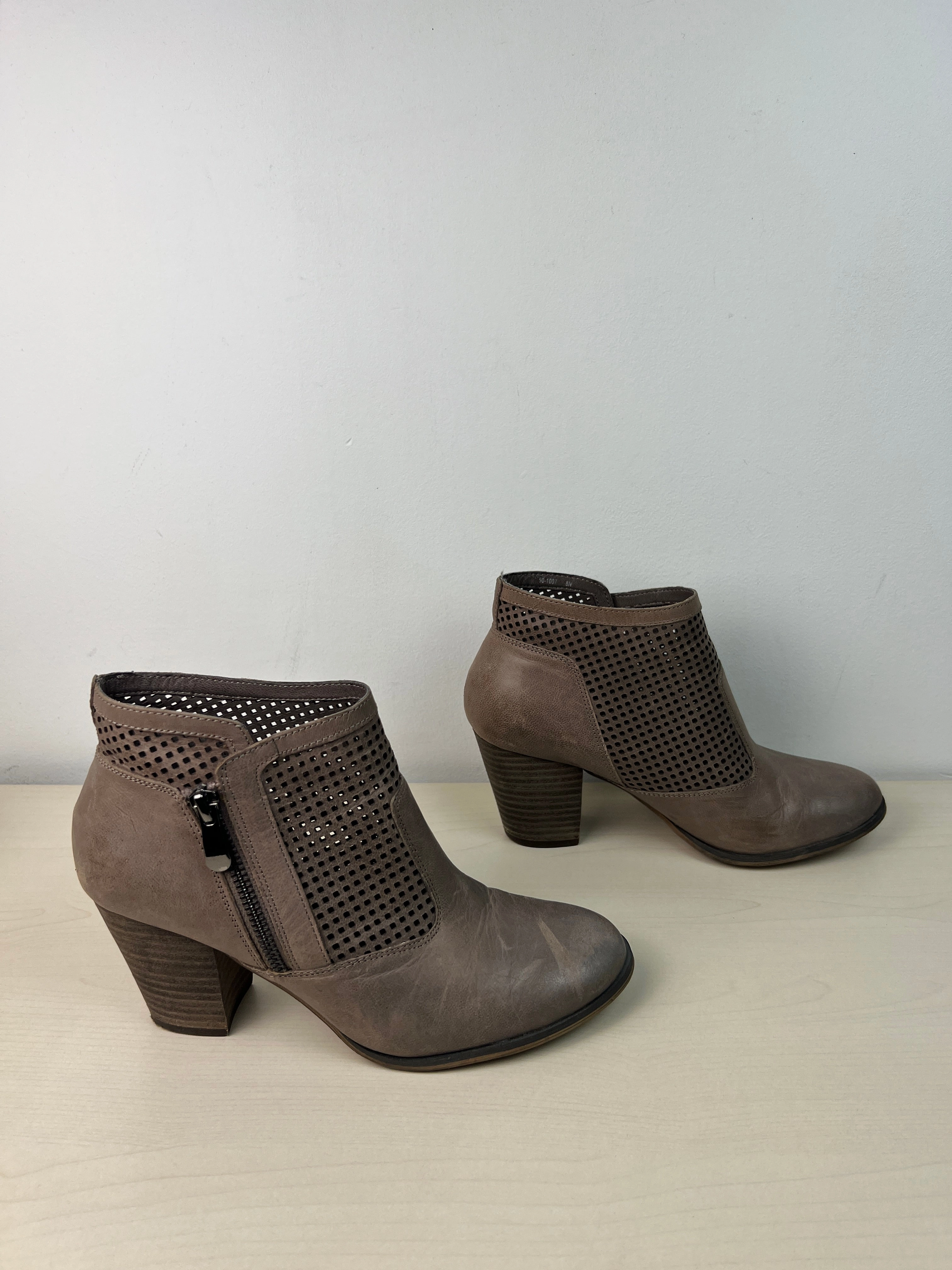Boots Ankle Heels By Bella Vita In Grey, Size: 8