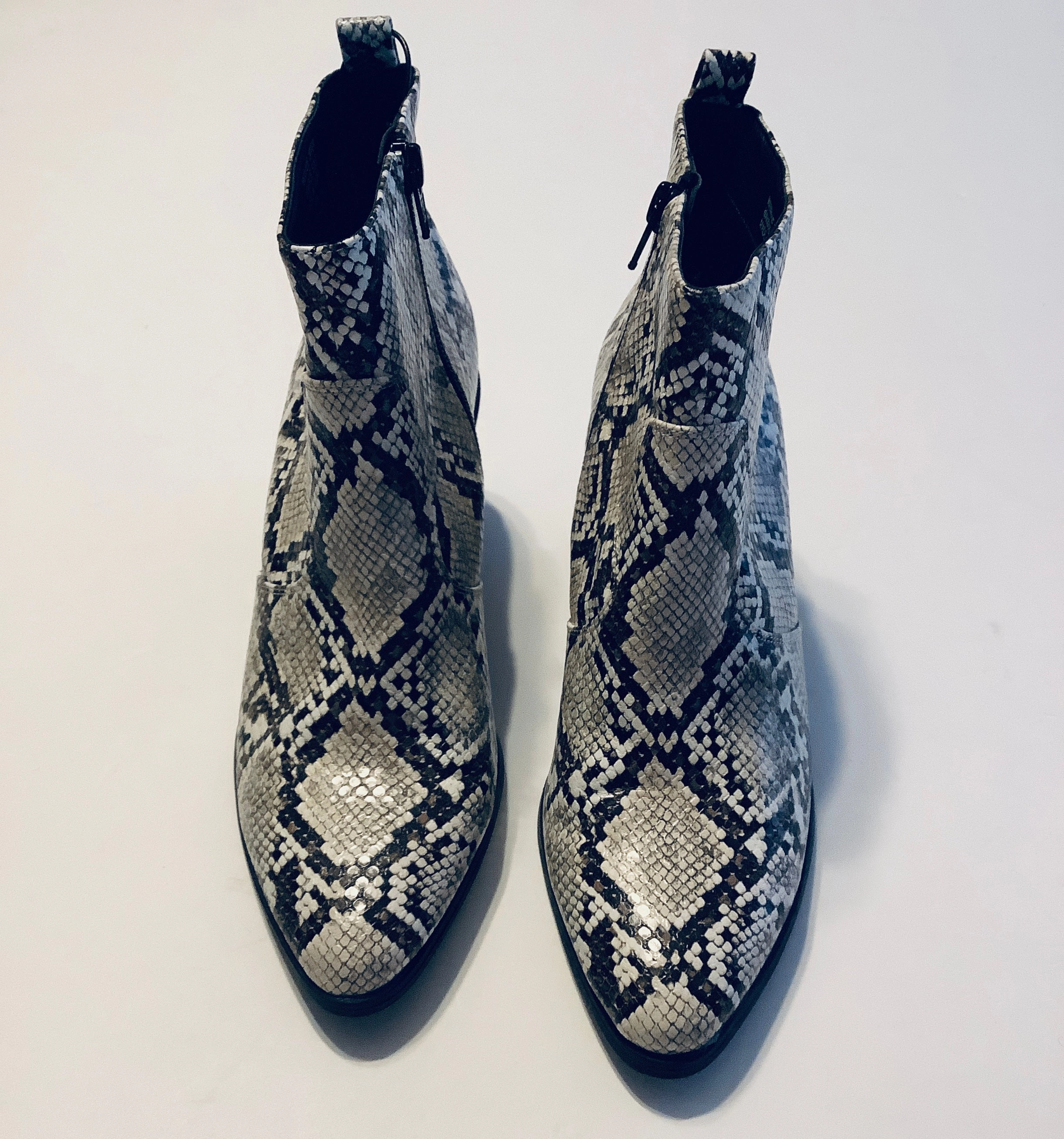Boots Ankle Heels By Loft In Animal Print, Size: 9