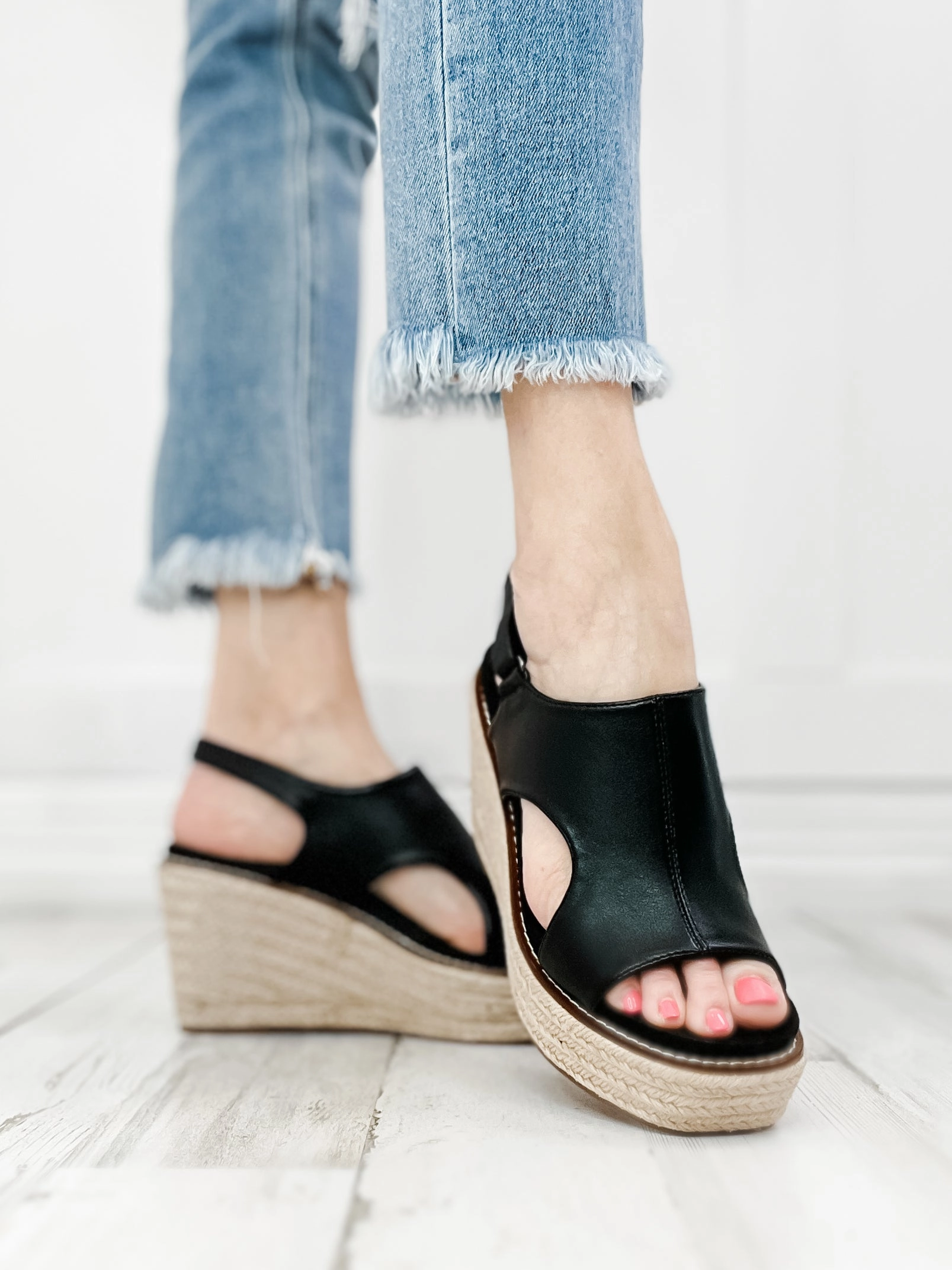 Corkys Freddie Wedges in Black
