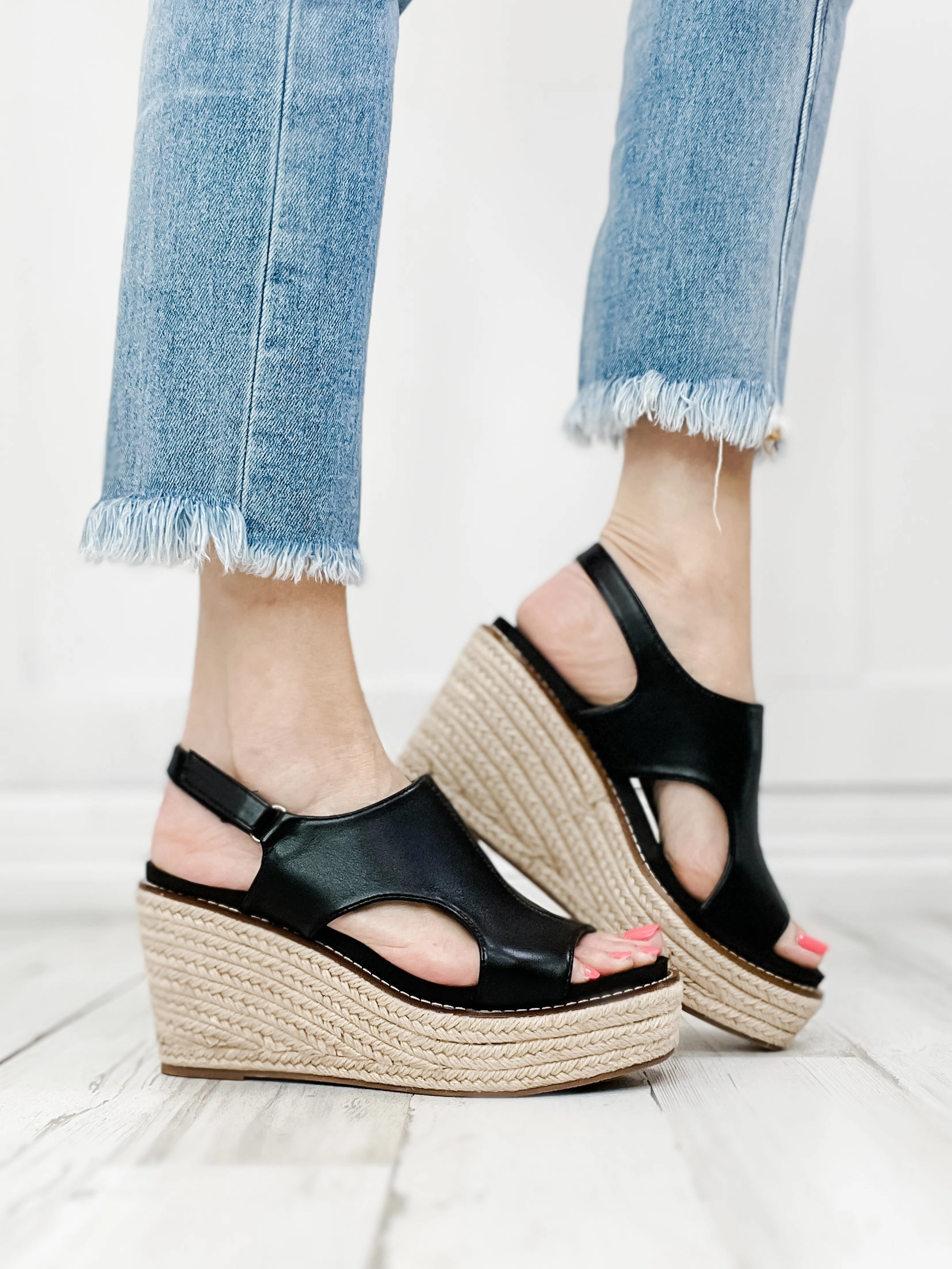 Corkys Freddie Wedges in Black