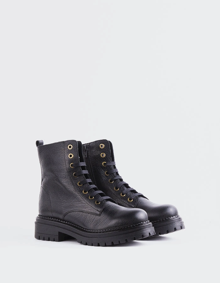 Fidelina Black Leather