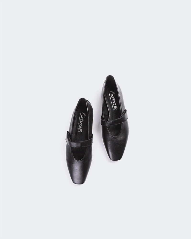 Flordeliz Black Leather