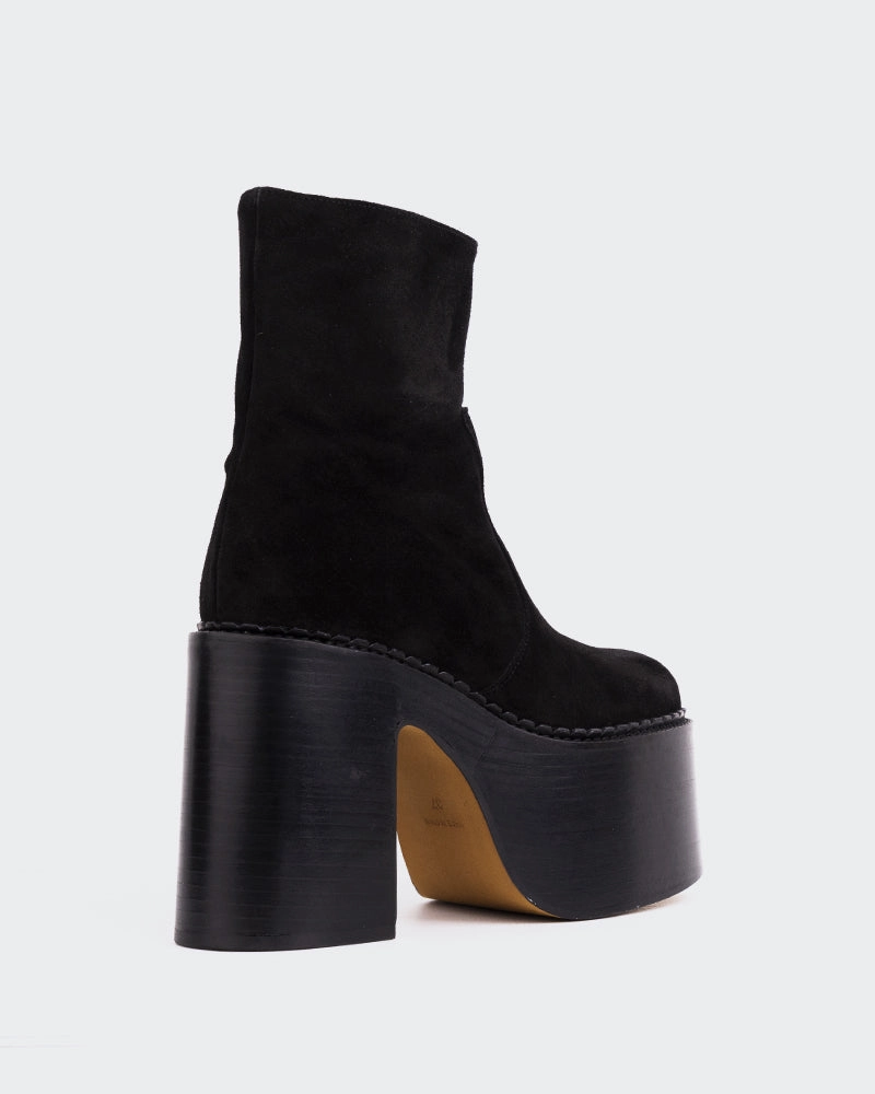Gunner Black Suede