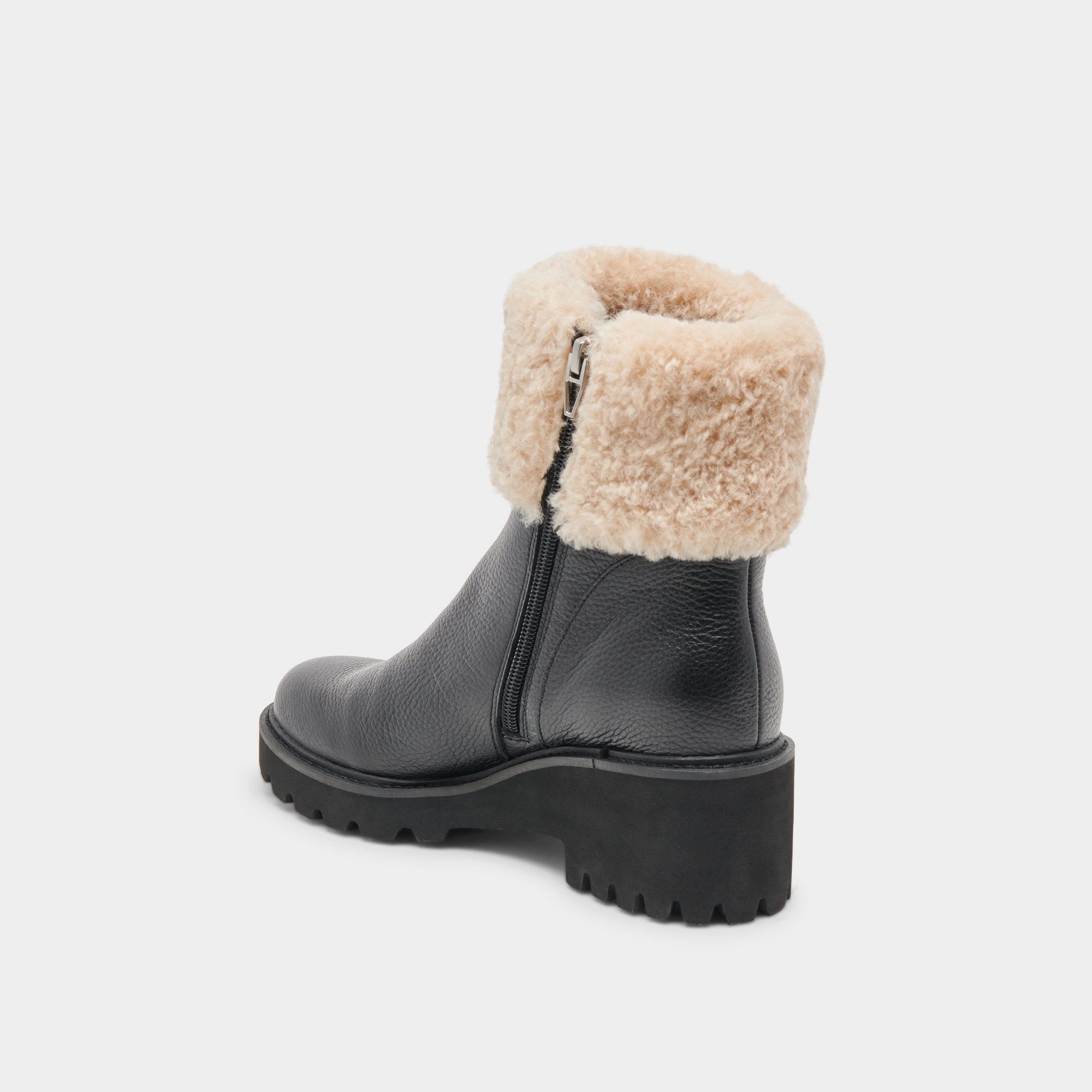 HUG H2O BOOTS BLACK LEATHER
