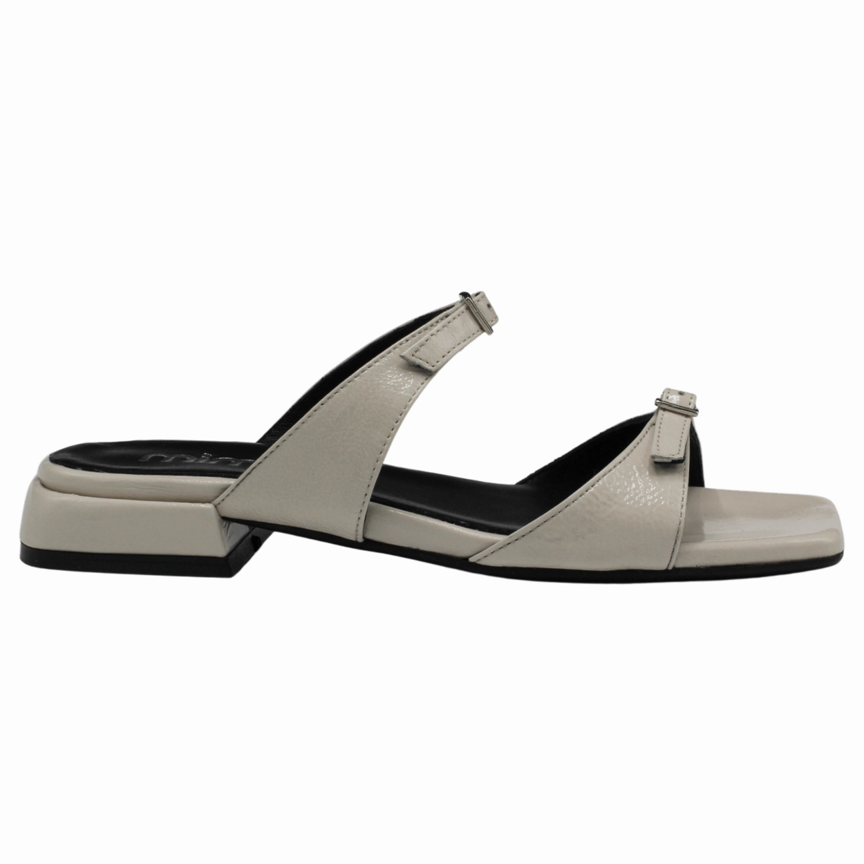 M397M13 Flat Sandal