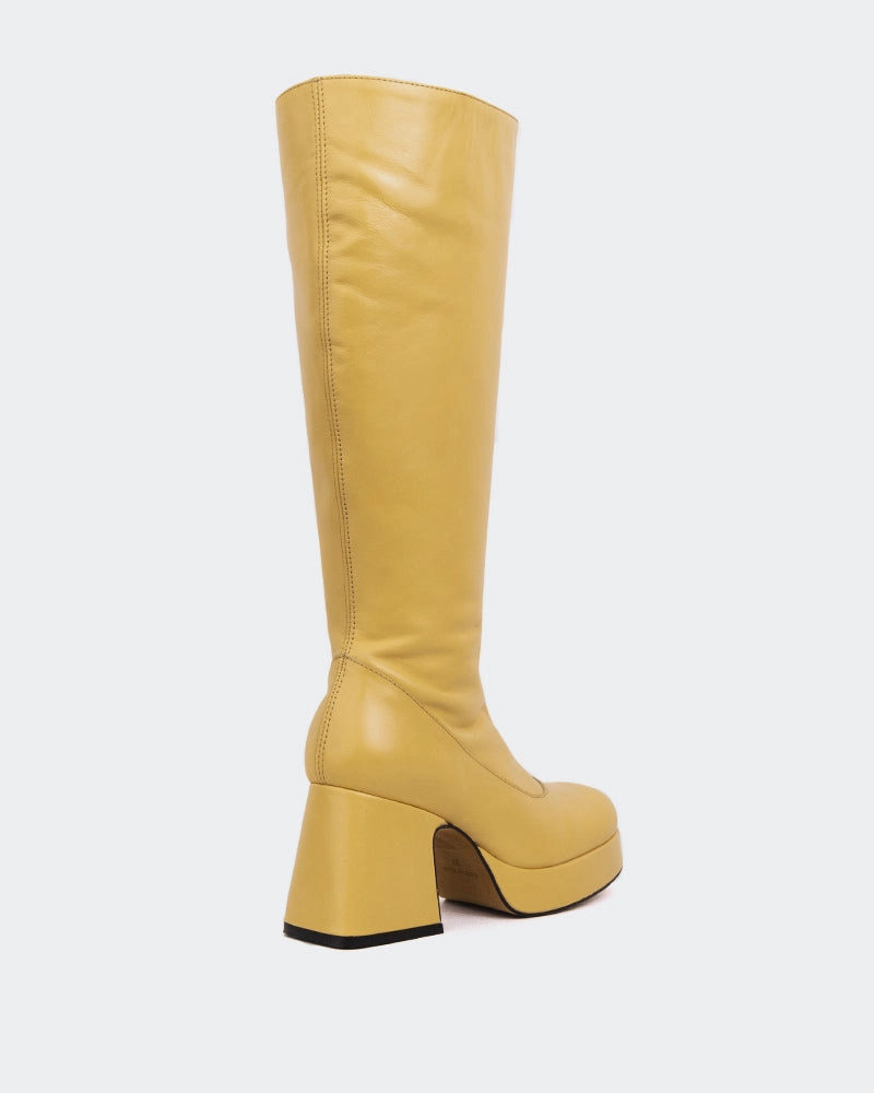 Qanis Nude Leather