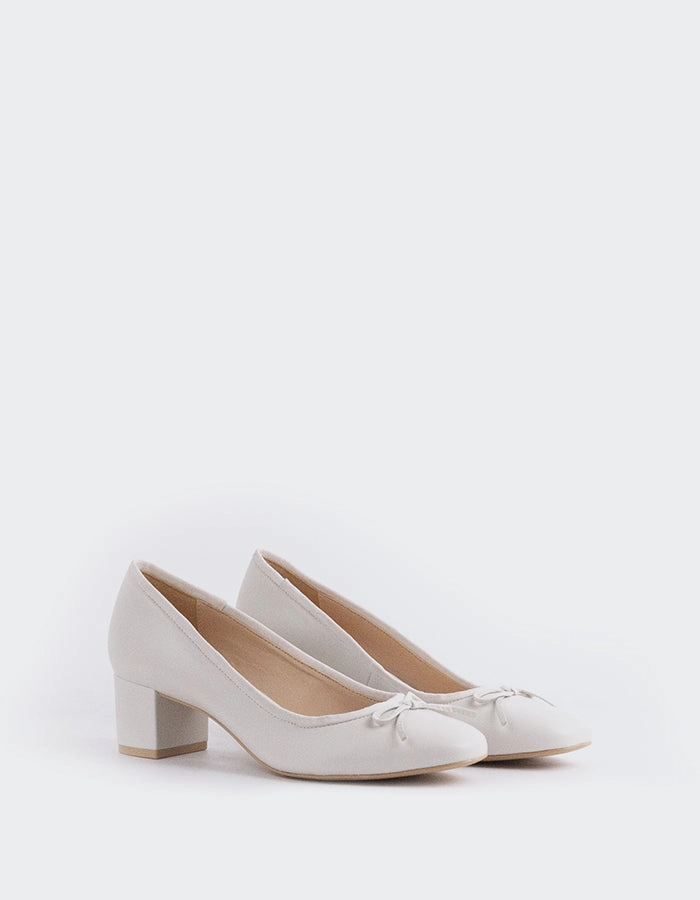 Ruslan White Leather
