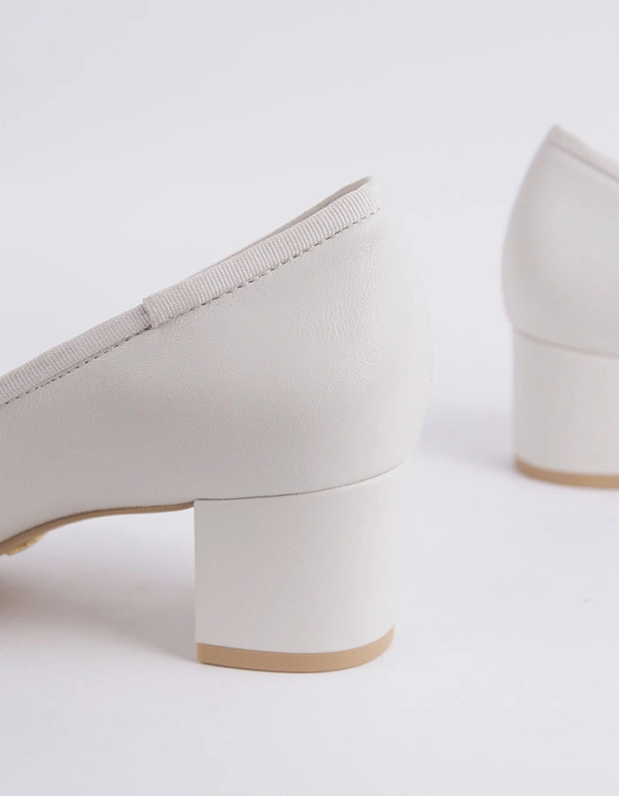 Ruslan White Leather