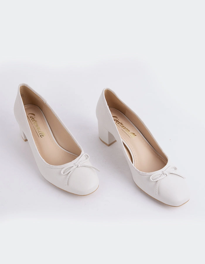 Ruslan White Leather