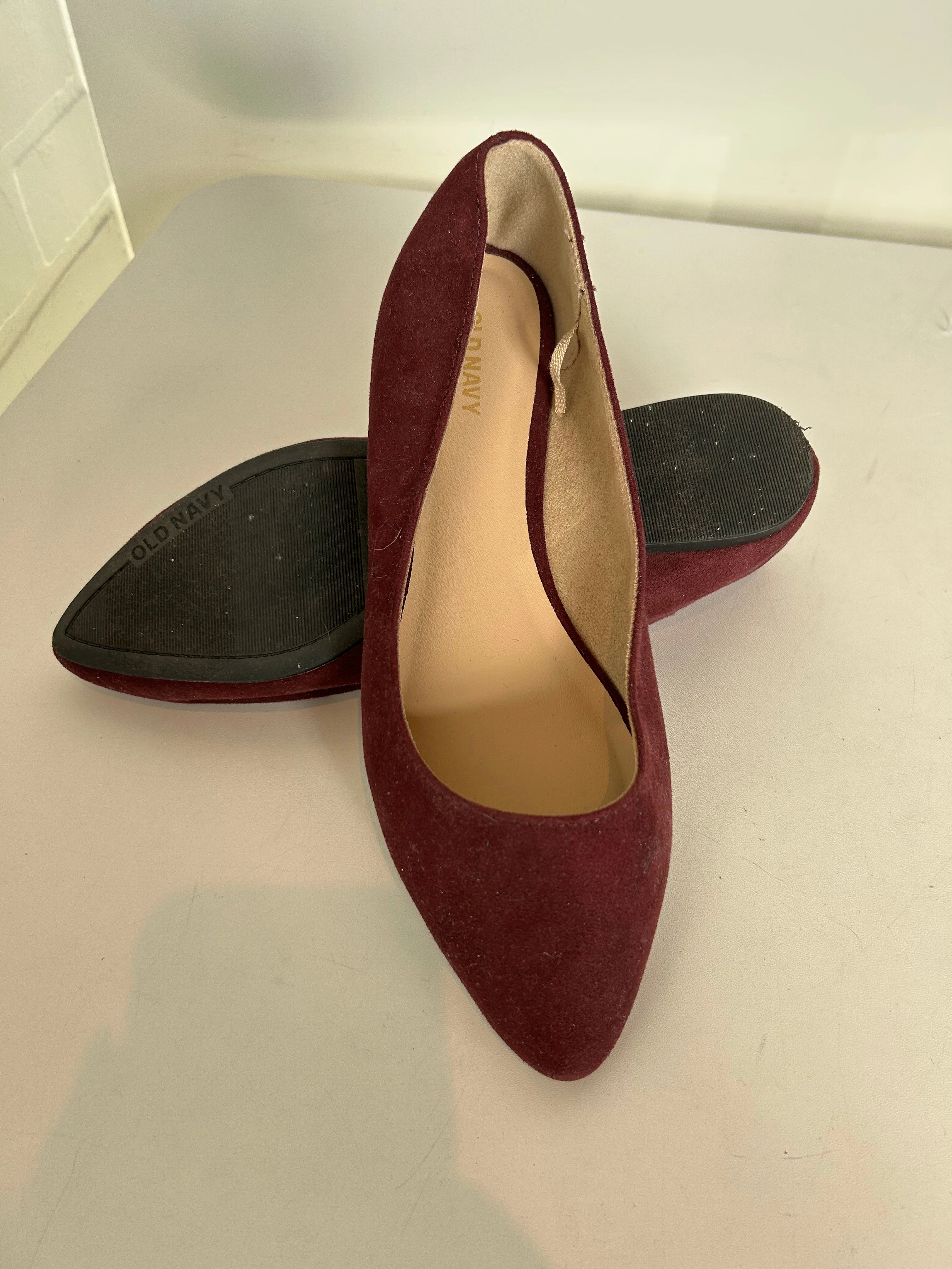 Shoes Flats By Old Navy In Maroon, Size: 8