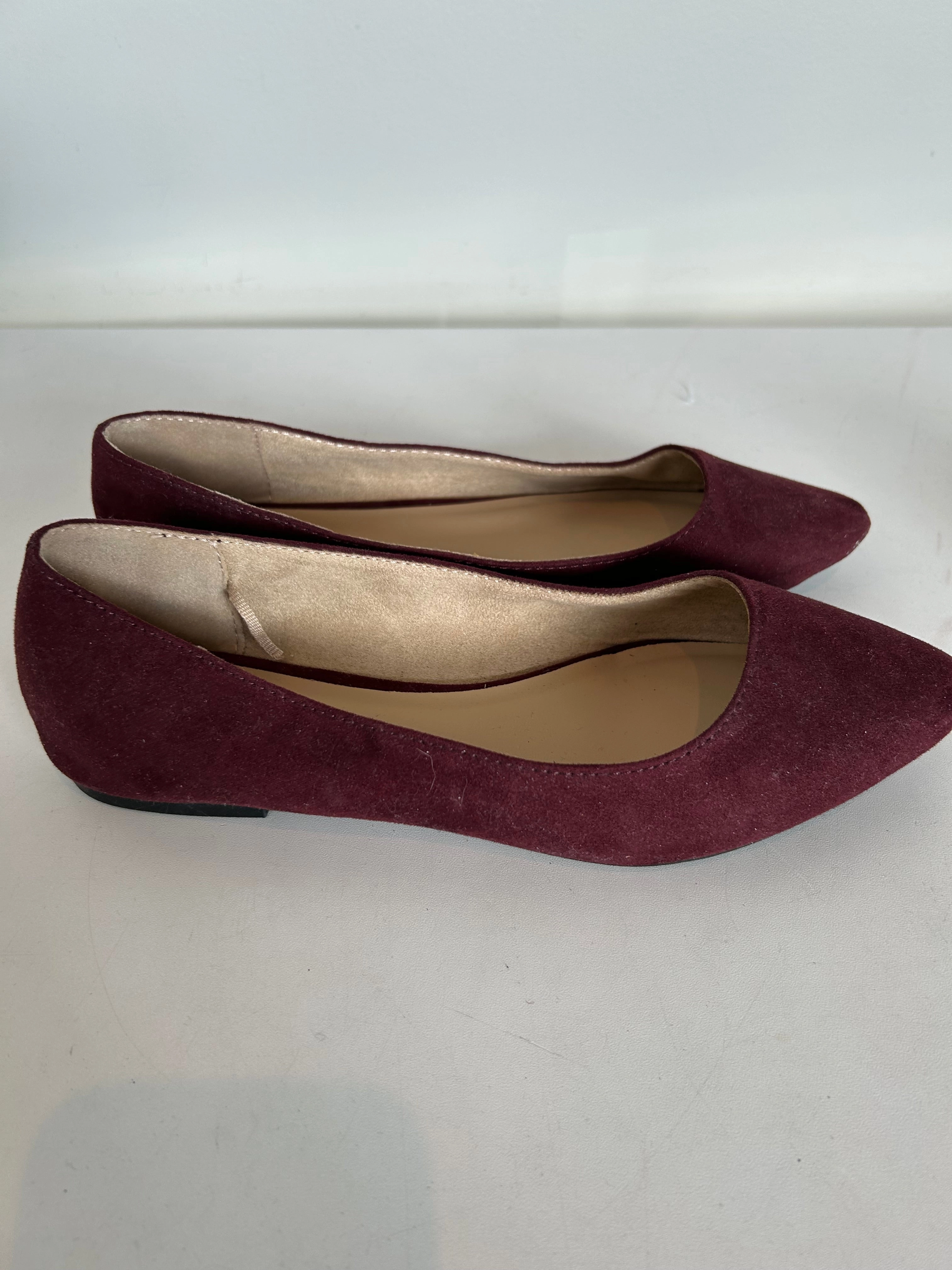 Shoes Flats By Old Navy In Maroon, Size: 8