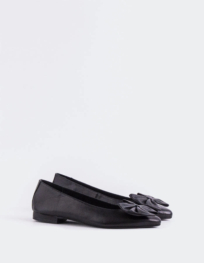 Ulwin Black Leather